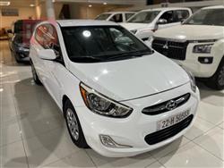 هیوندای ئەکسنت هاچباک